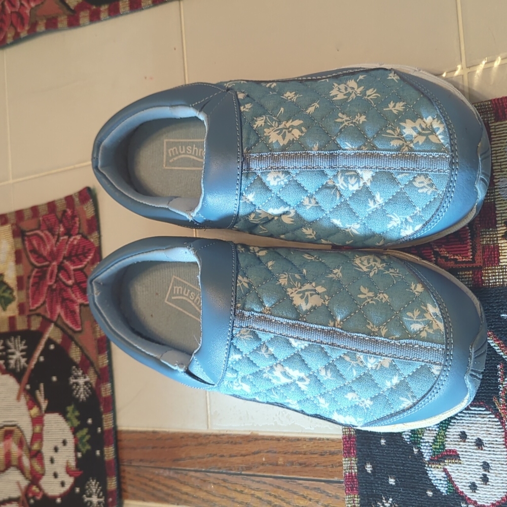 Mushroom slides